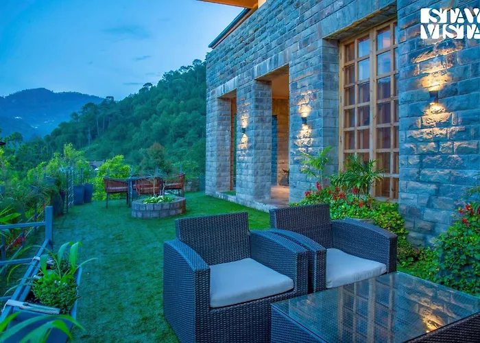 Stayvista At Sylvana Villas With Lawn, Bbq And Jacuzzi Kasauli