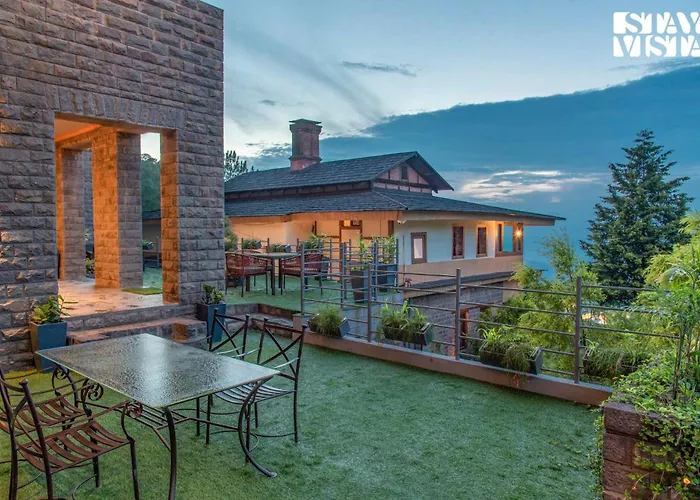 Stayvista At Sylvana Villas With Lawn, Bbq And Jacuzzi Kasauli